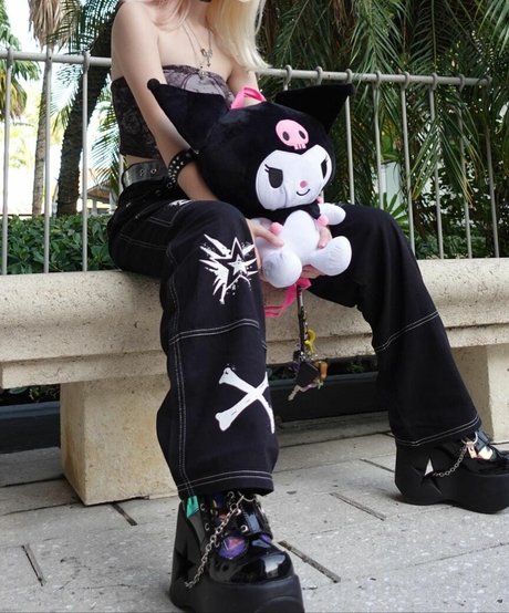 Iluvmeww modèle adulte photos