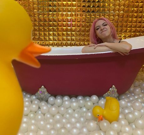 Iluvmeww actrice galerie