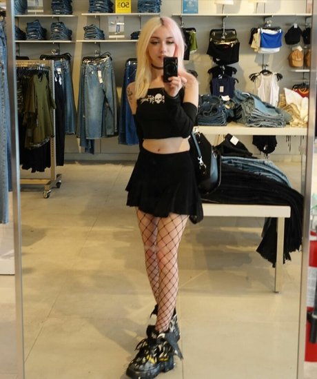 Iluvmeww star du porno en haute qualité photos