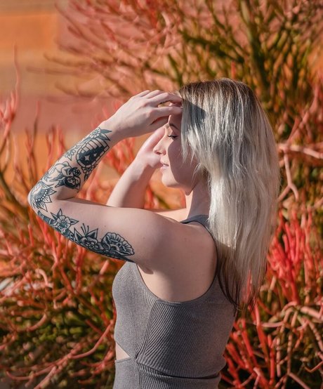 Sonja Reid estrella caliente archivo