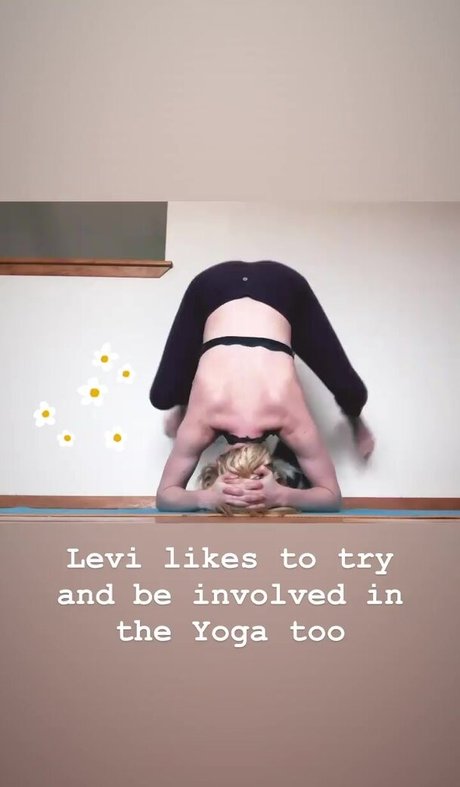 Willow Shields modèle des photos