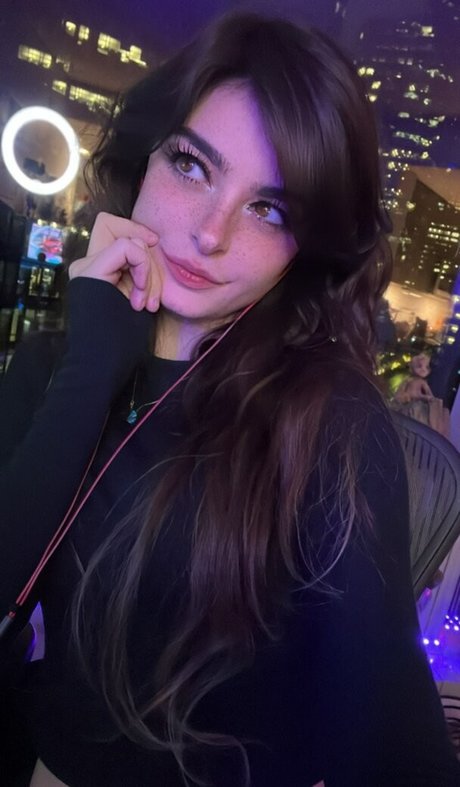 Aruuu estrella de alta calidad galerías