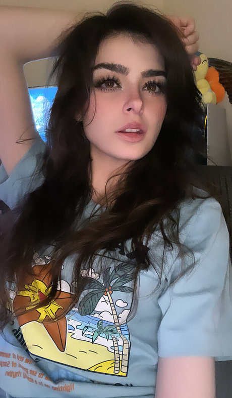 Aruuu estrella pornografica fotos