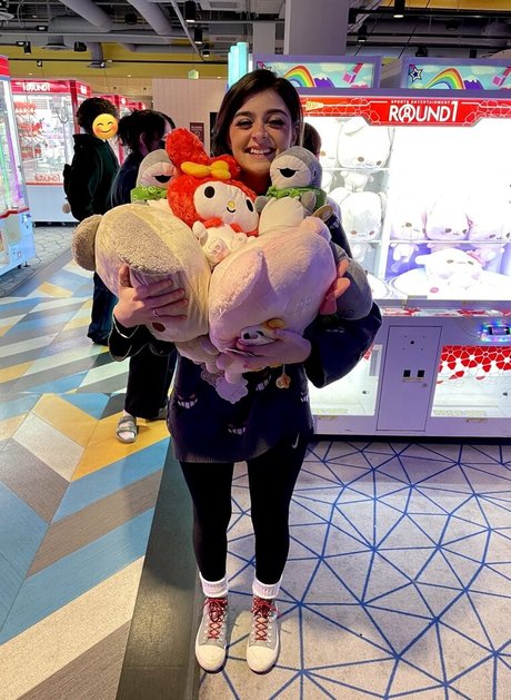 Aruuu modèle chaud galerie