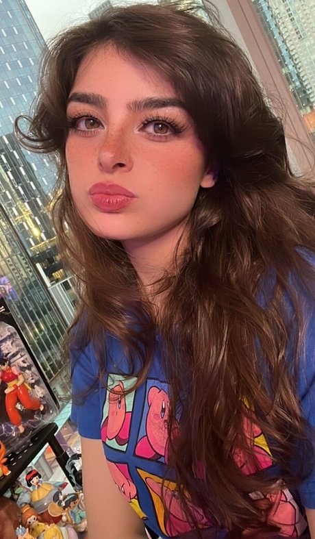 Aruuu modelo superior imágenes