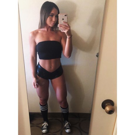 Desireemcmahon star du porno en haute qualité photo