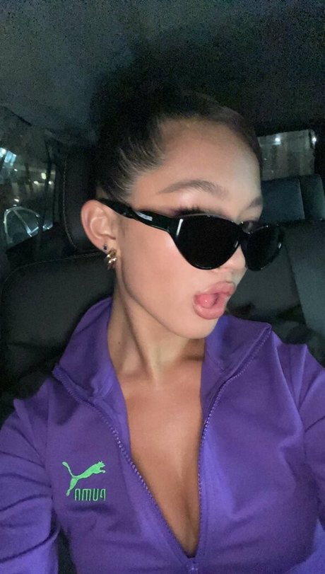 Lilychee star du porno xxx photos