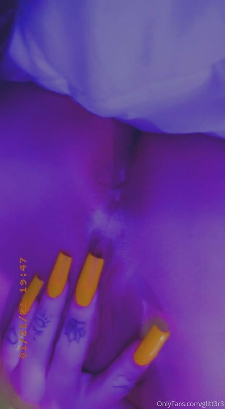 Glitt3r3 model pretty pic