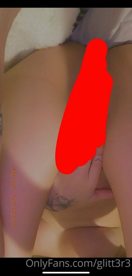 Glitt3r3 model nude pictures