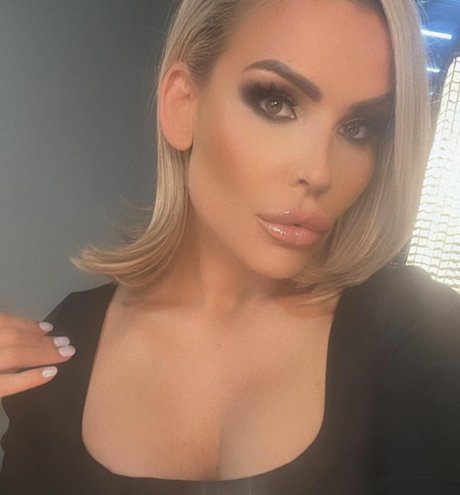 Natalya Neidhart modelo caliente imagen