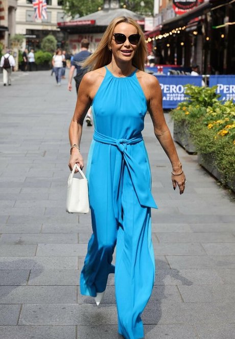 Amanda Holden star du porno sexy photos