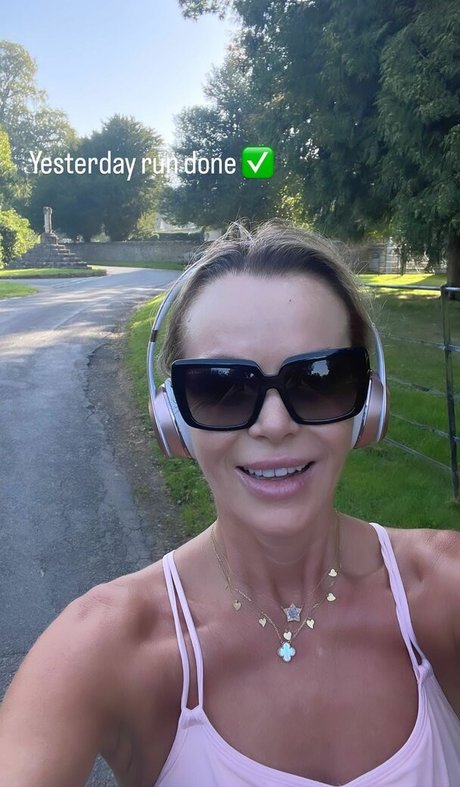 Amanda Holden étoile xxx images