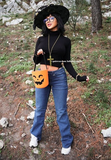 Julia Bayonetta haut de star du porno archive