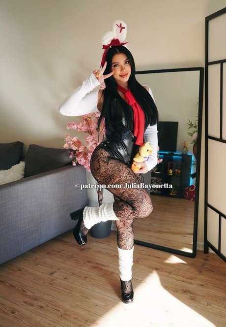 Julia Bayonetta actrice hd galerie