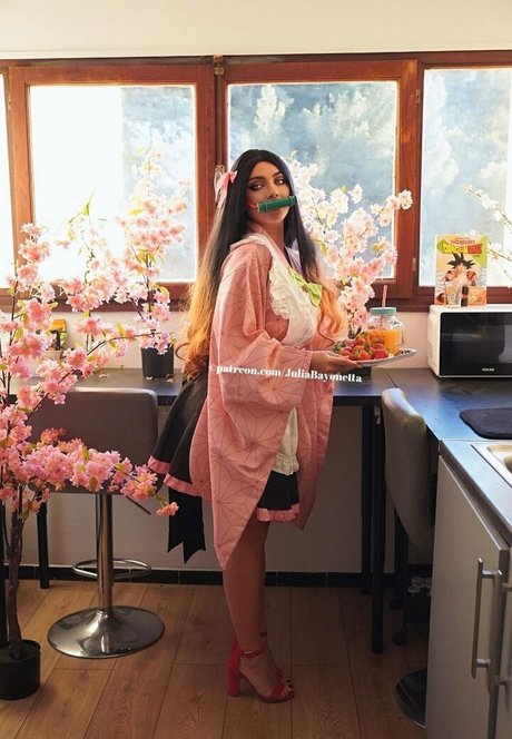 Julia Bayonetta arte estrella porno galerías