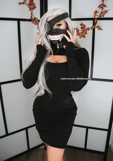 Julia Bayonetta perfect model pics