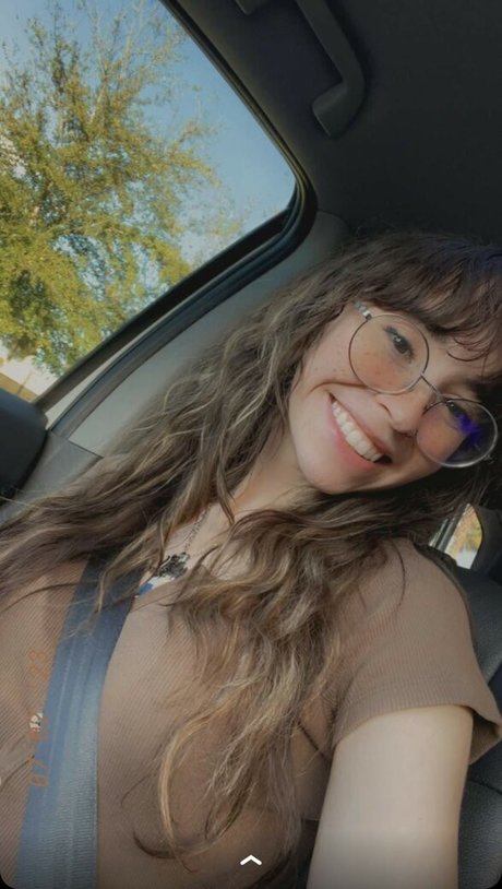 Catlyn Crespo star du porno en haute qualité image