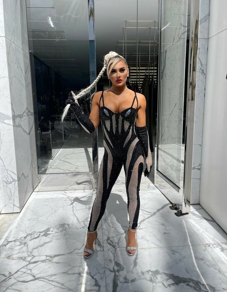 Tiffany Stratton beau modèle galerie