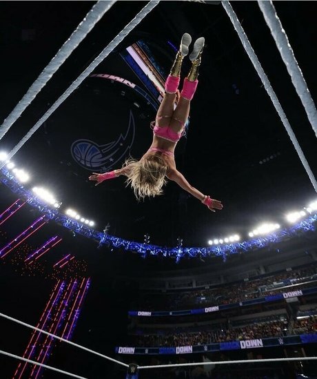 Tiffany Stratton modèle artistique photo