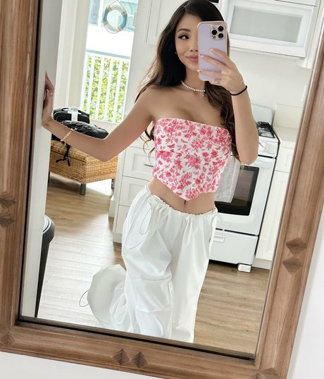 Supcaitlin modèle de haute qualité img