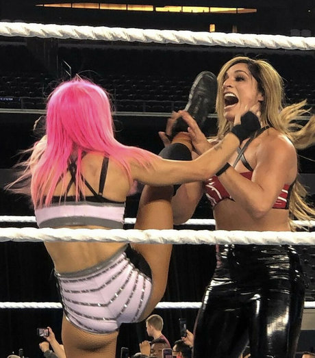 Dakota Kai star érotique images