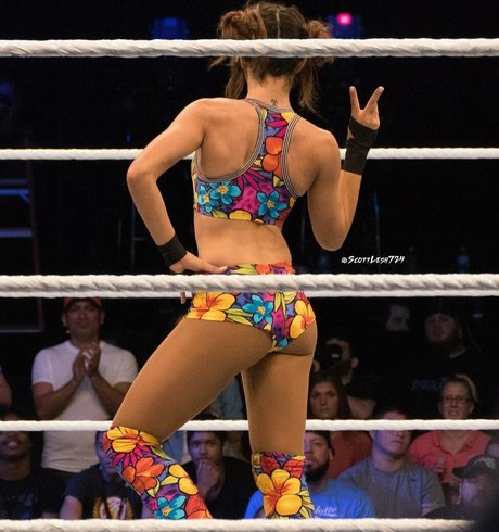 Dakota Kai modelo atractivo galería