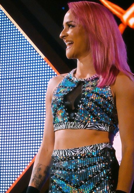 Dakota Kai haut modèle archive