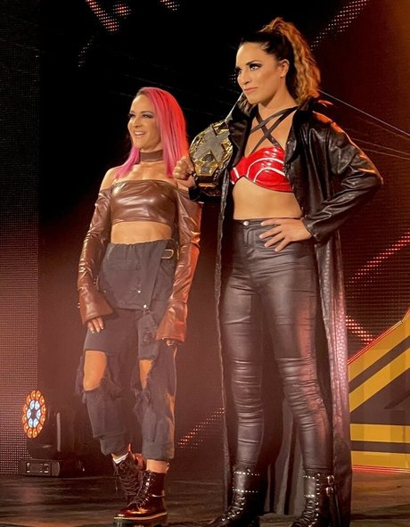 Dakota Kai étoile chaude galerie