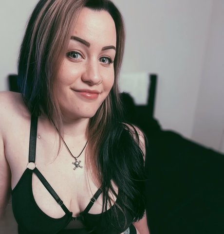 ConcealedBones estrella sexy foto