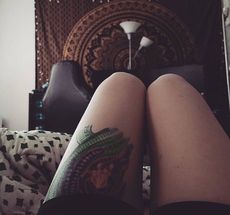 ConcealedBones nus de stars du porno galeries