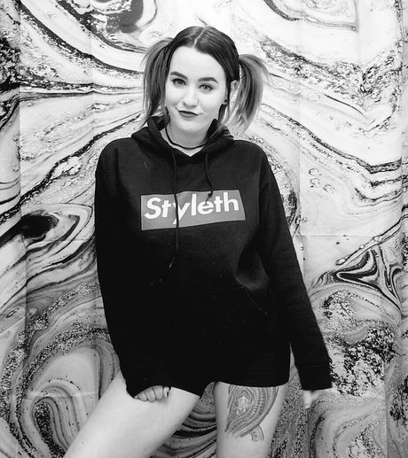 ConcealedBones star du sexe photo