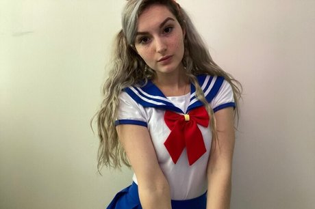 Busy B ASMR bonita actriz archivo