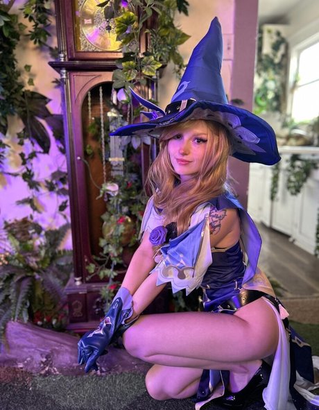 Busy B ASMR joli modèle photo