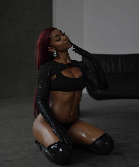 Elizabeth Anorue sexo estrella imágenes