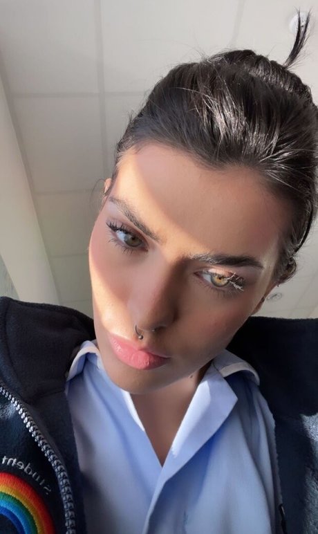 Olivia Forsbrook estrella superior galería