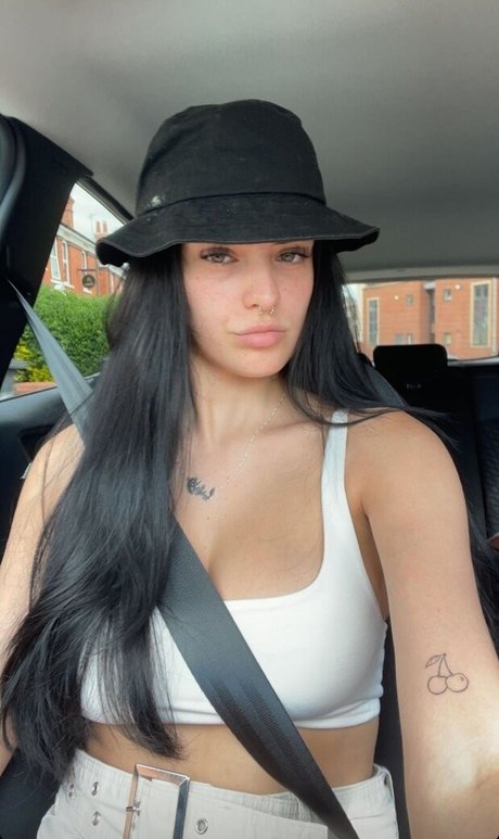 Olivia Forsbrook erotic actress picture