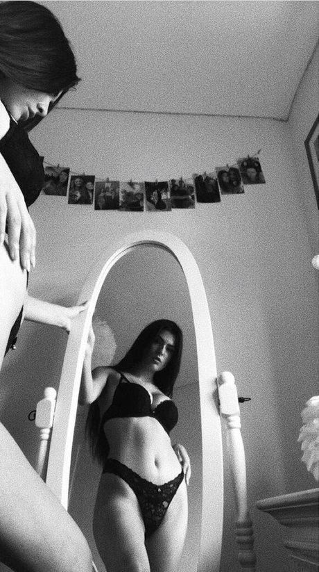 Olivia Forsbrook estrella porno en alta definición imágenes