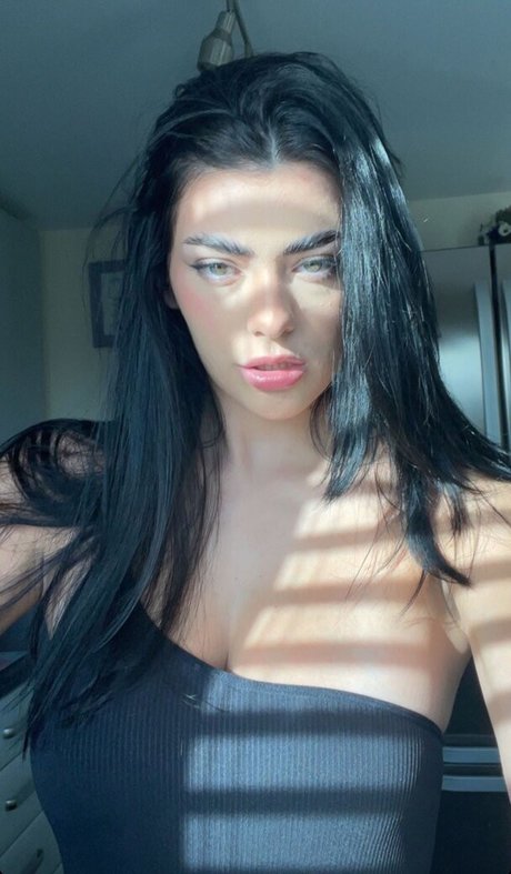 Olivia Forsbrook estrella porno exclusiva galería