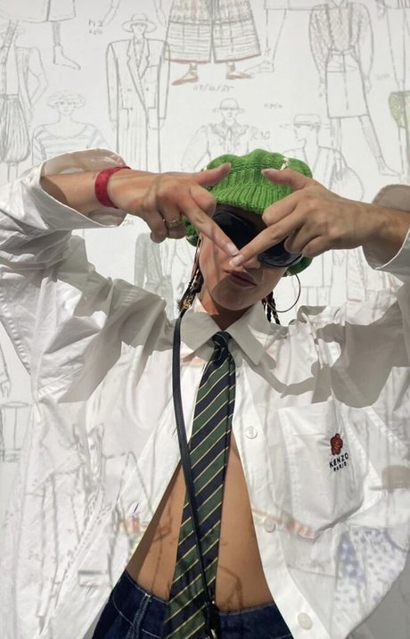 Luna Blaise linda estrella archivo