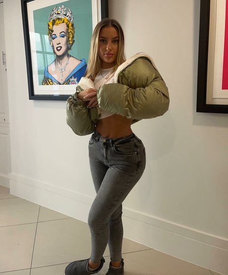 Evie Garbe star du porno parfaite des photos