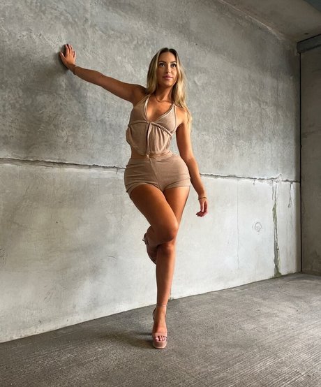 Hermana desnuda onlyfans sexy desnuda imagen