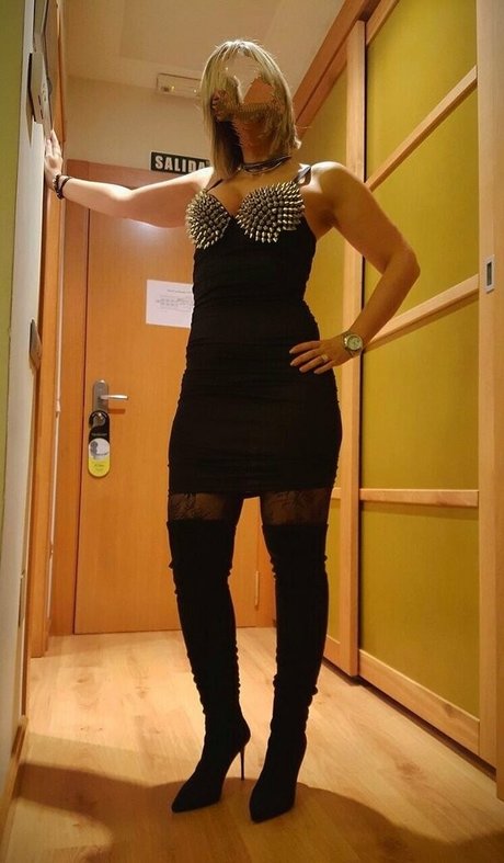 raisha modelo libre galería