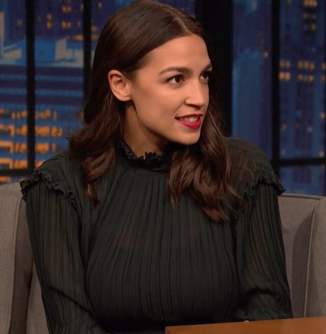 Alexandria Ocasio Cortez pretty star pic
