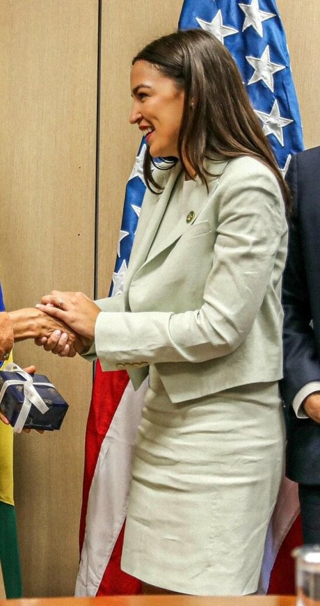 Alexandria Ocasio Cortez free actress img