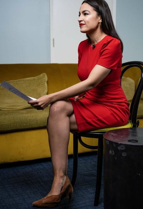 Alexandria Ocasio Cortez star érotique des photos