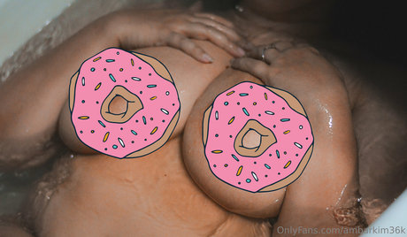 msambarkim desnudos de modelos galería