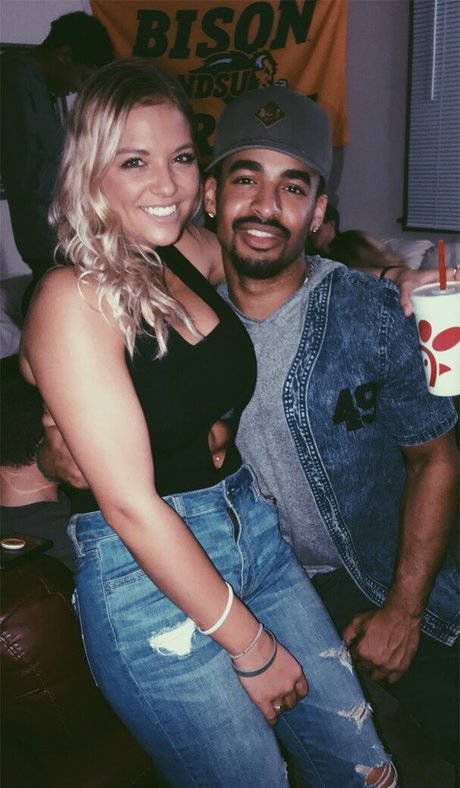 McKenna DeMoe étoile érotique galerie