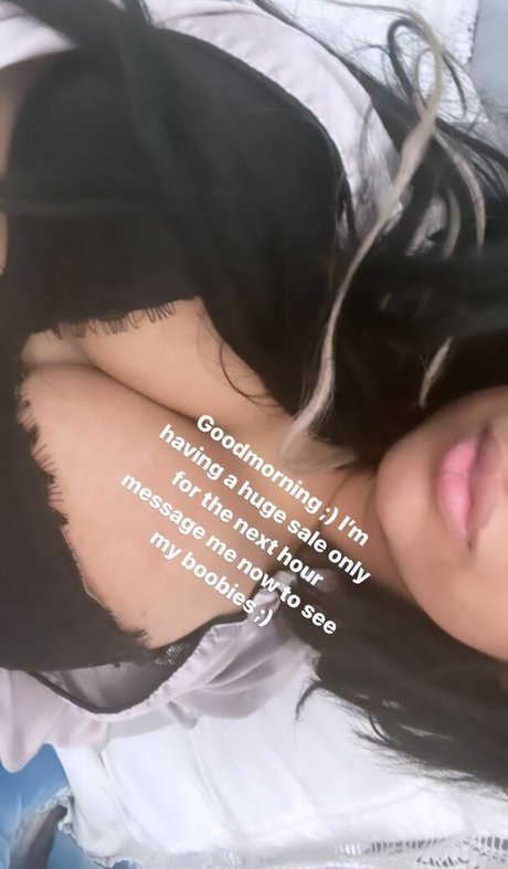 sarcasmqueenn model perfect img
