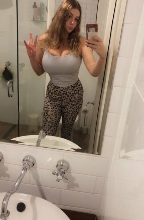 Alida Moya estrella porno xxx fotos