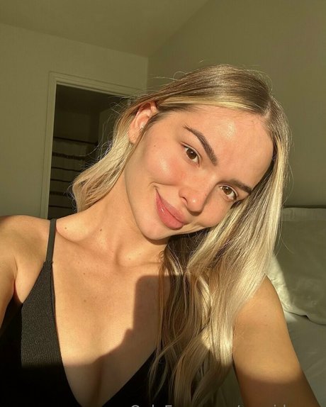 cassidyraw naked model gallery
